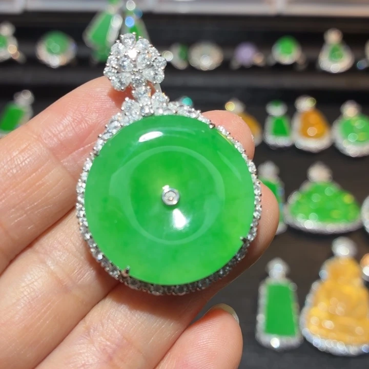 翡翠18K金镶嵌吊坠(不含链)翡翠