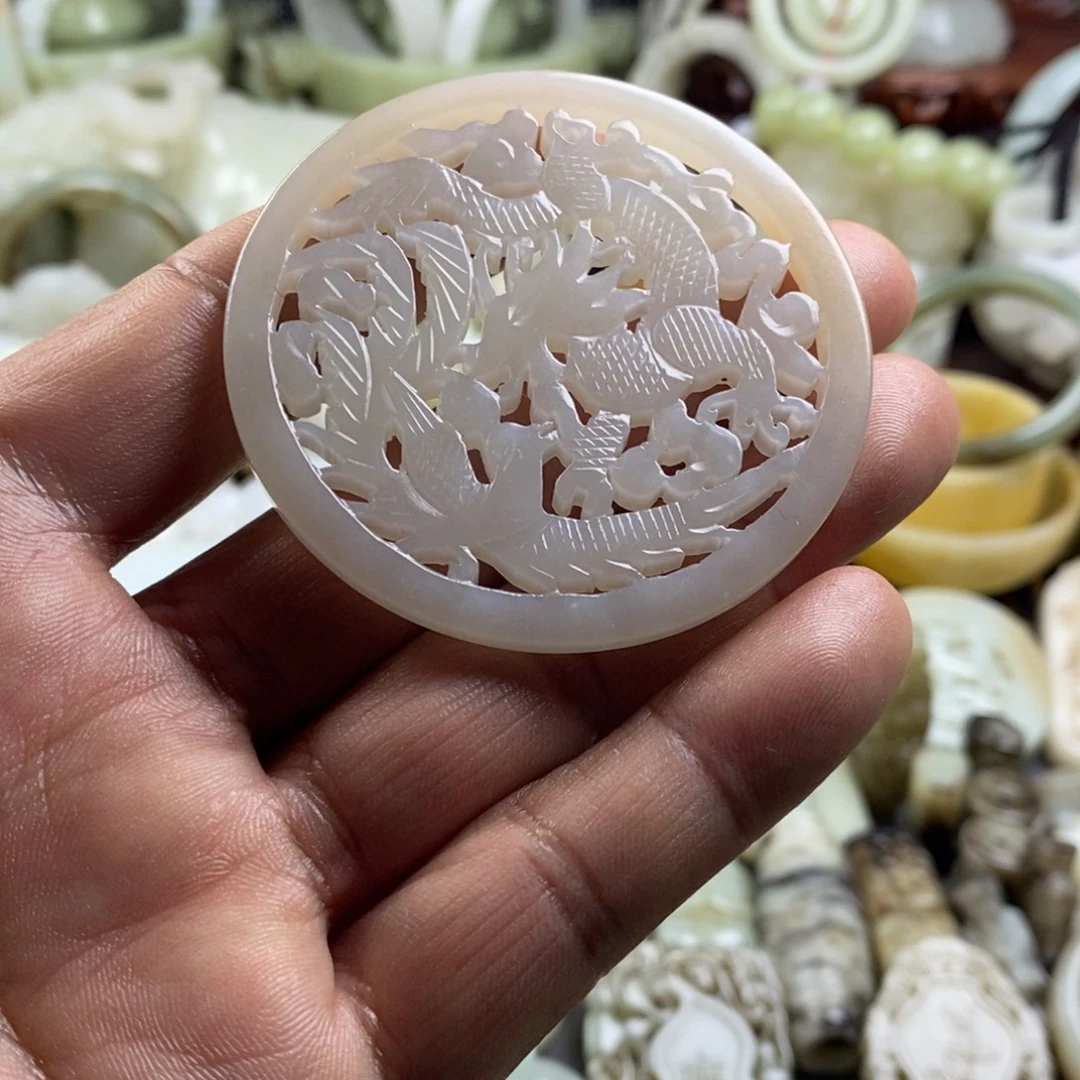 和田玉（糖玉）未镶嵌颈饰