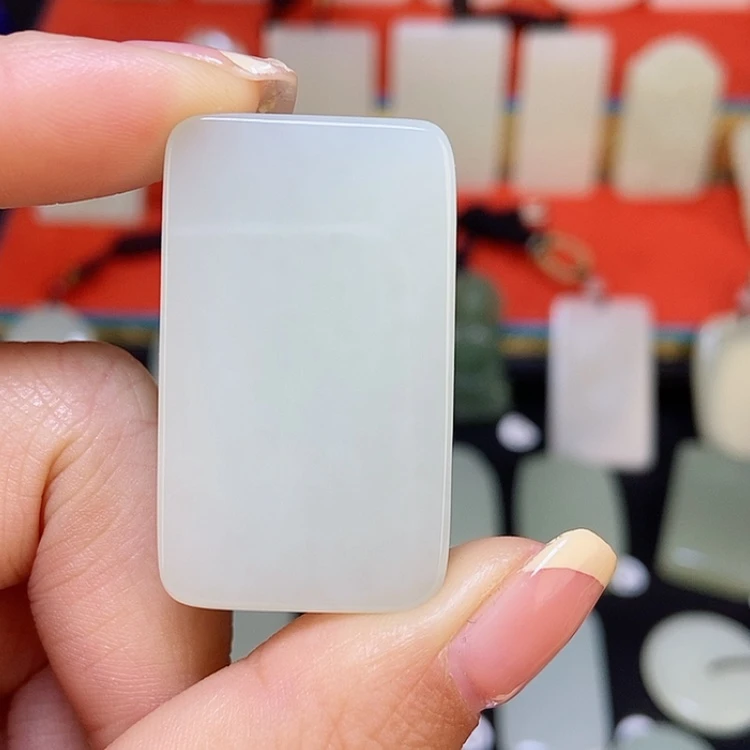 【闪购商品】颈饰未镶嵌和田玉