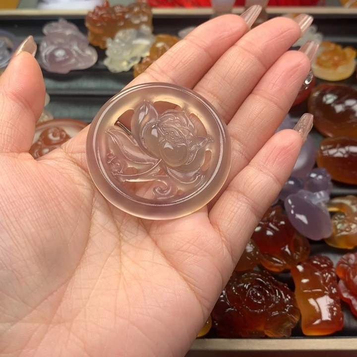 玛瑙/玉髓颈饰未镶嵌嗯****)
