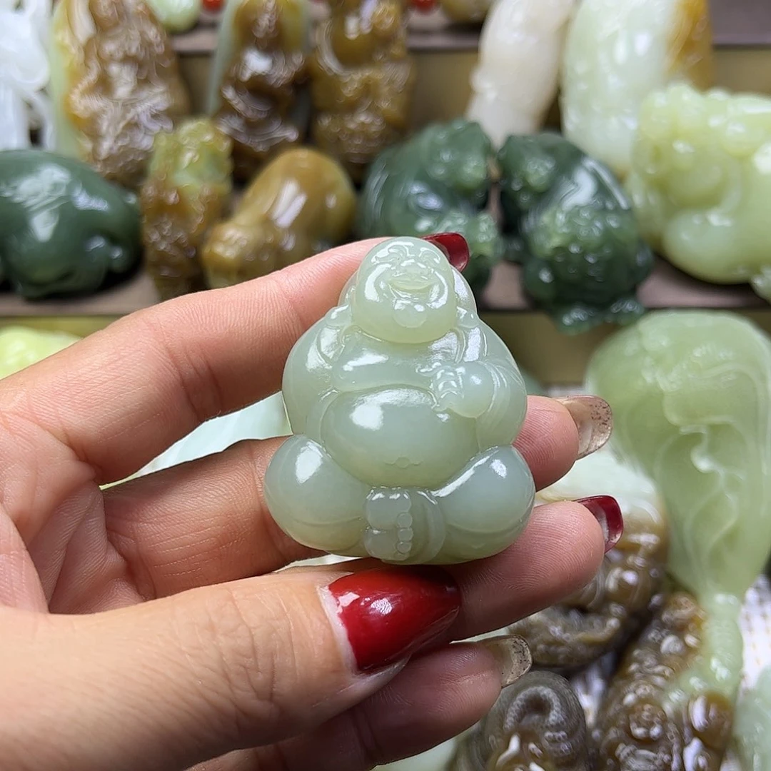 和田玉挂件未镶嵌妙**?