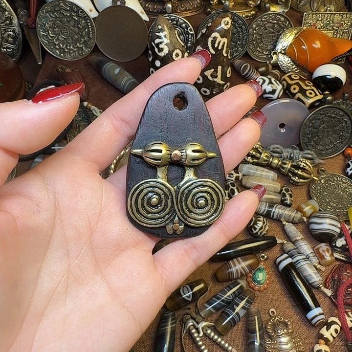 泥塑扎西德勒9999