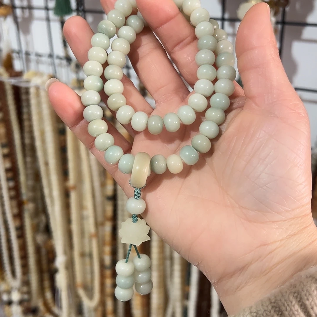 白玉菩提吊坠7×90