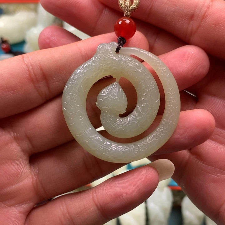 颈饰未镶嵌和田玉