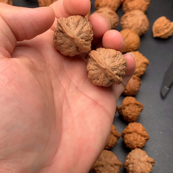 螃****文玩核桃吊坠平底锅