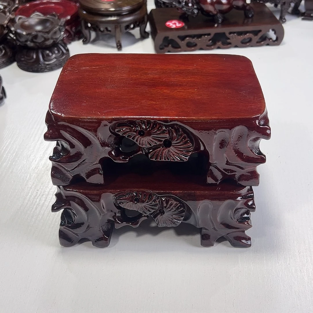 红木底座精雕工艺品