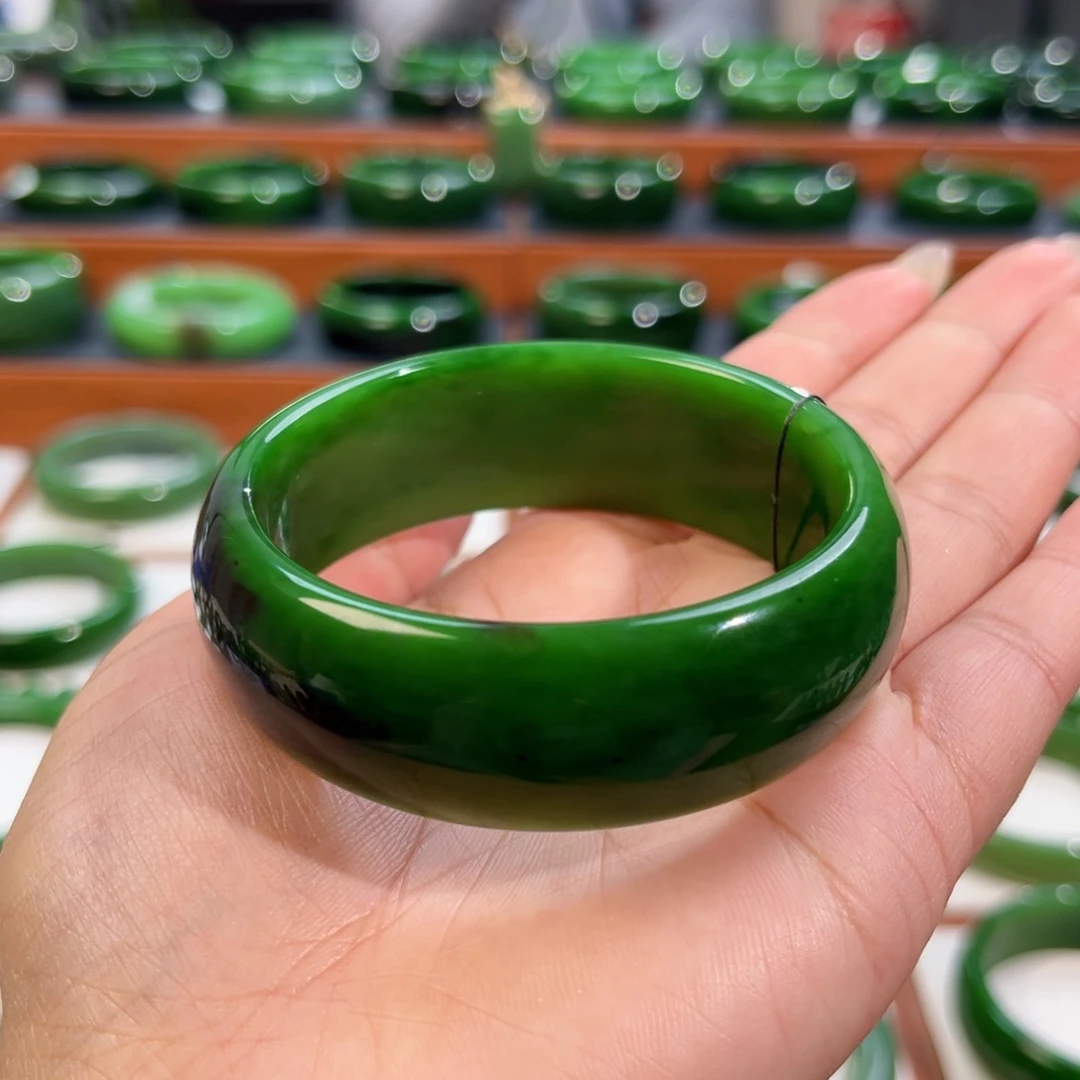 未镶嵌手镯和田玉5556