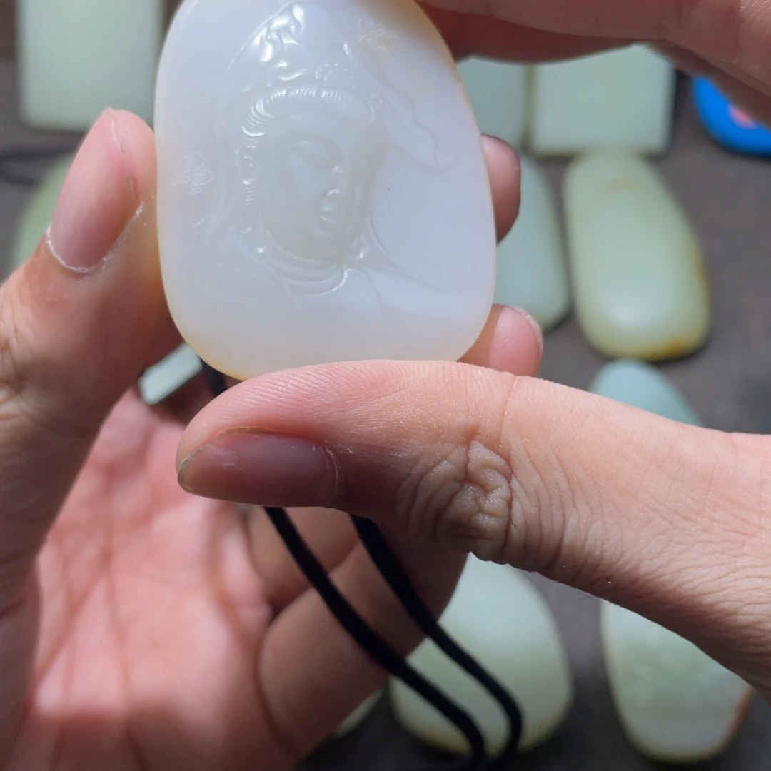 羽****定制和田玉未镶嵌和田玉