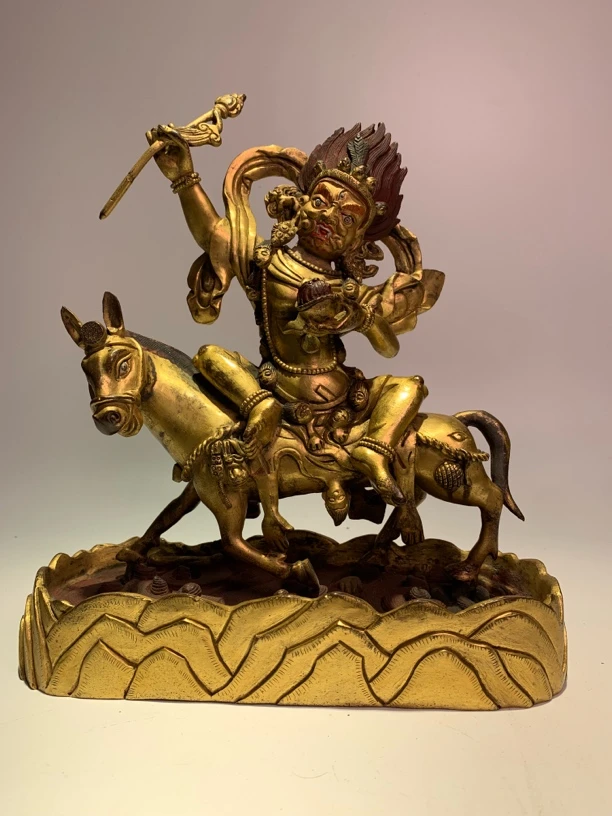 藏地铜鎏金佛造像