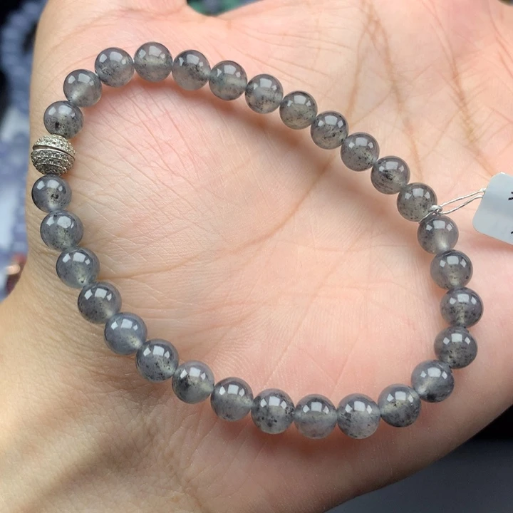 翡翠手镯未镶嵌翡翠