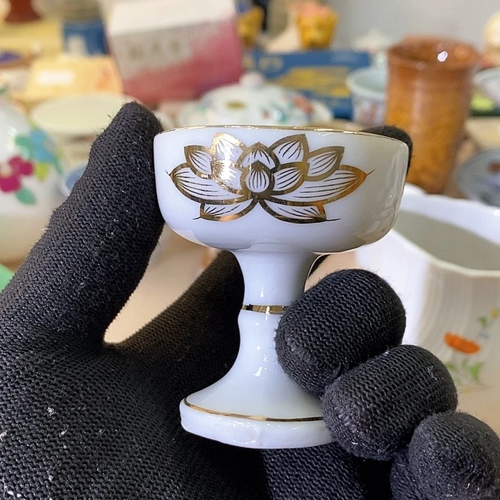 瓷片芳*哈哈哈哈哈哈哈哈哈