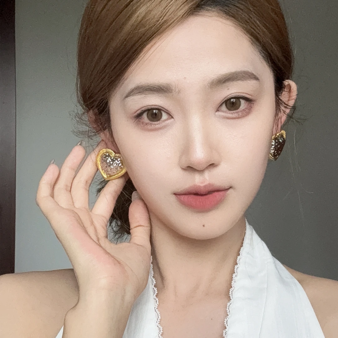 oushipei/欧诗佩 铜合金耳饰 中古风金属爱心耳环个性肌理感耳钉