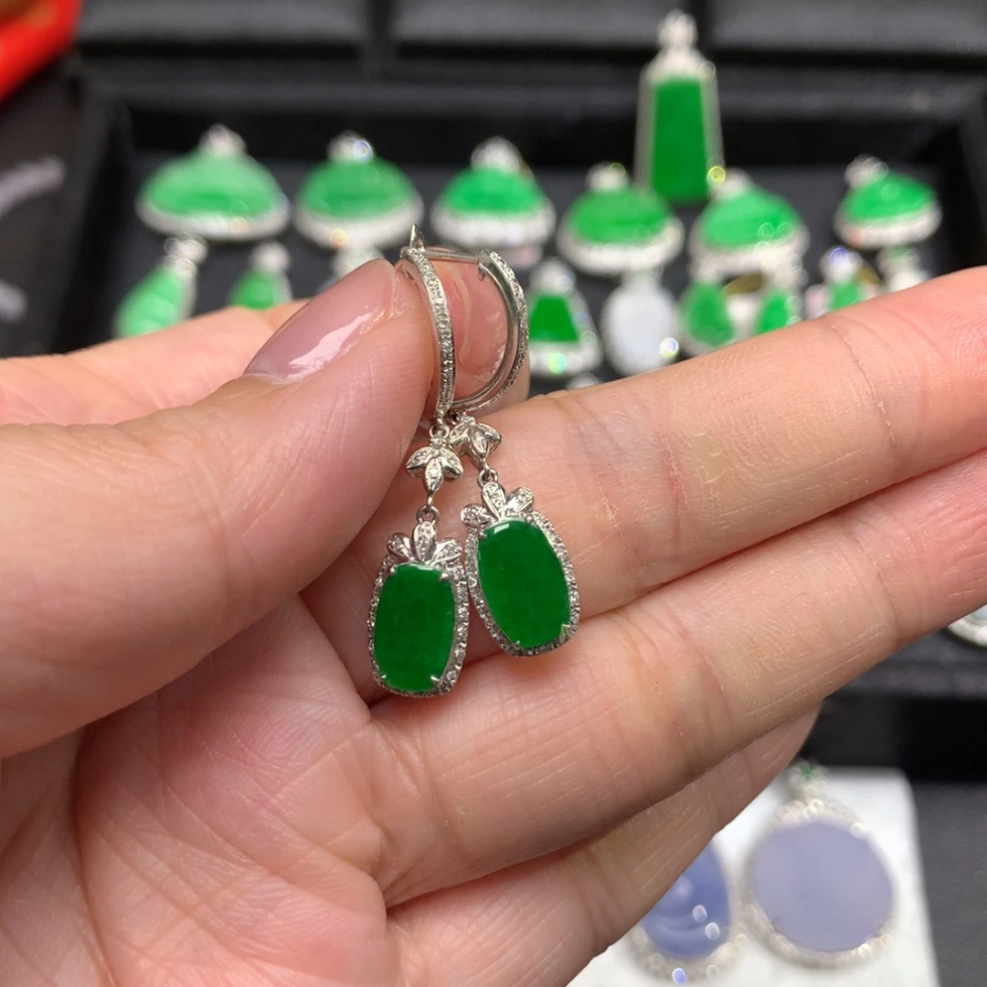 翡翠18K金镶嵌耳饰