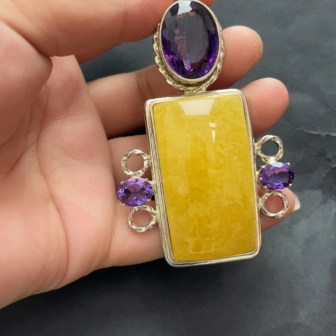 琥珀未镶嵌裸石吊坠