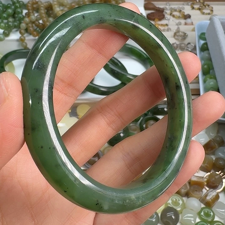 和田玉（碧玉）未镶嵌手镯57