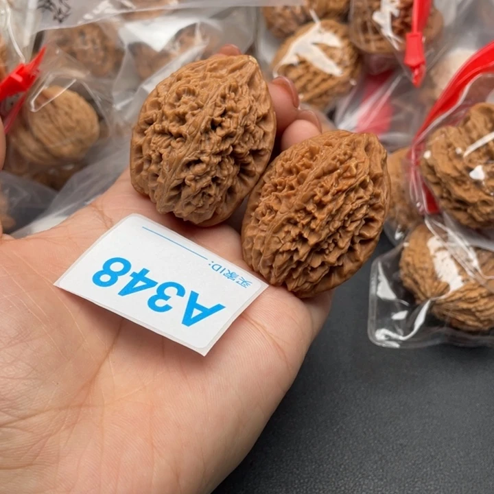 文玩核桃吊坠核桃