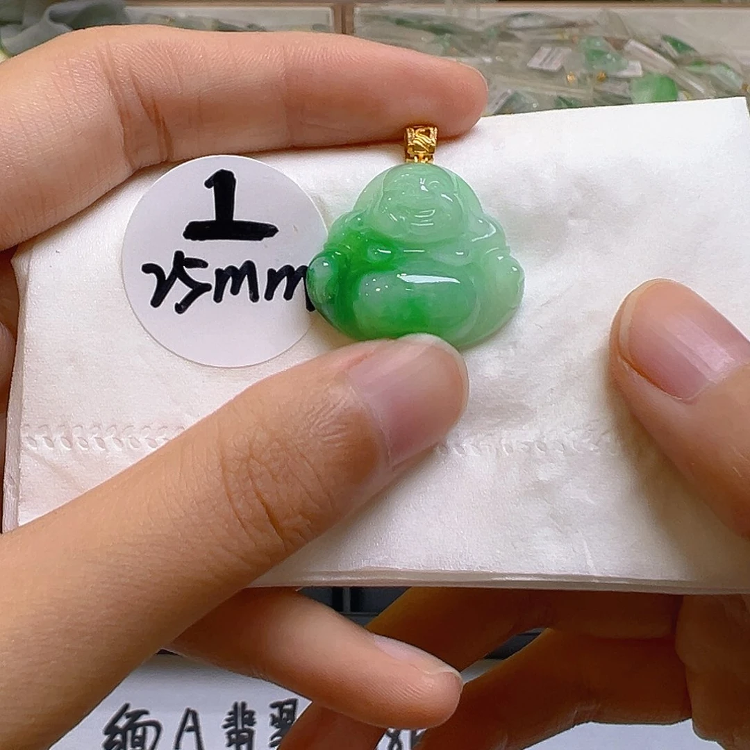 翡翠18K金镶嵌颈饰翡翠