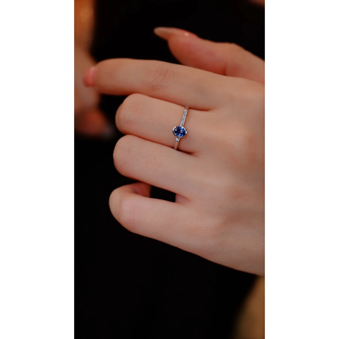 蓝宝石戒指18K金镶嵌多样性发@@Q8943