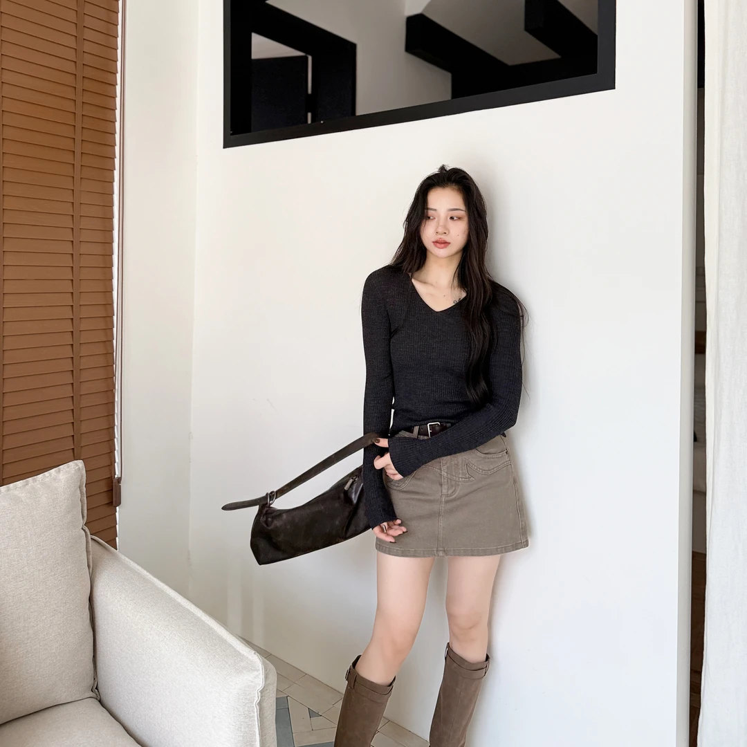 理性内搭丨100支超细美丽诺羊毛丨岛精无缝V领长袖针织衫-MY6256