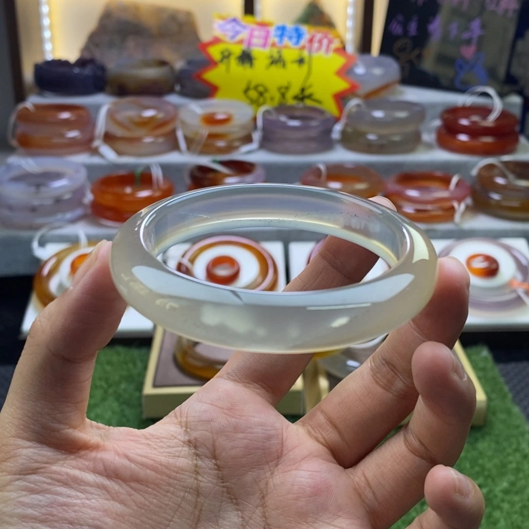 手镯玛瑙/玉髓未镶嵌