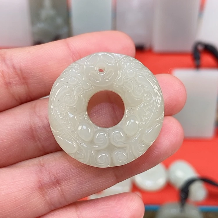 【闪购商品】颈饰未镶嵌和田玉