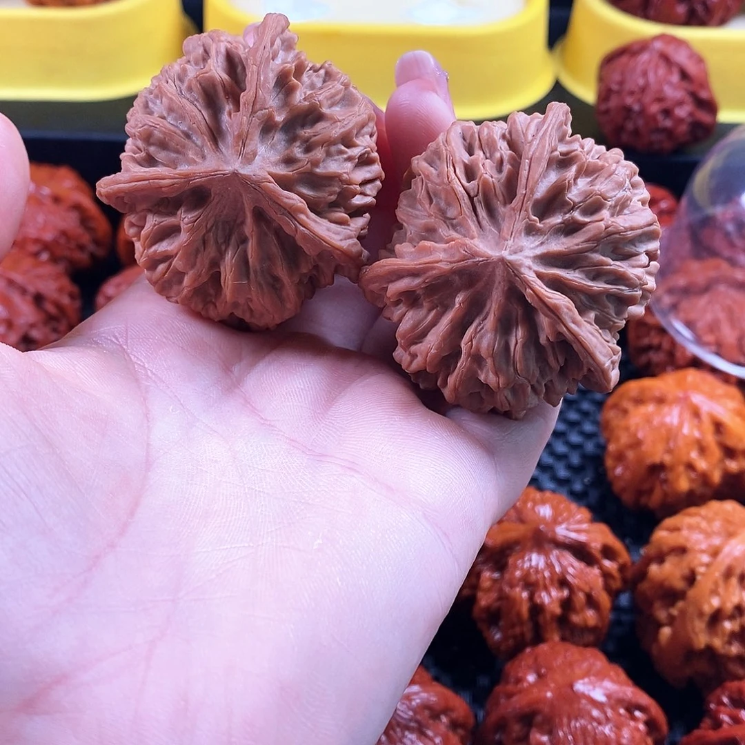 文玩核桃把件三棱