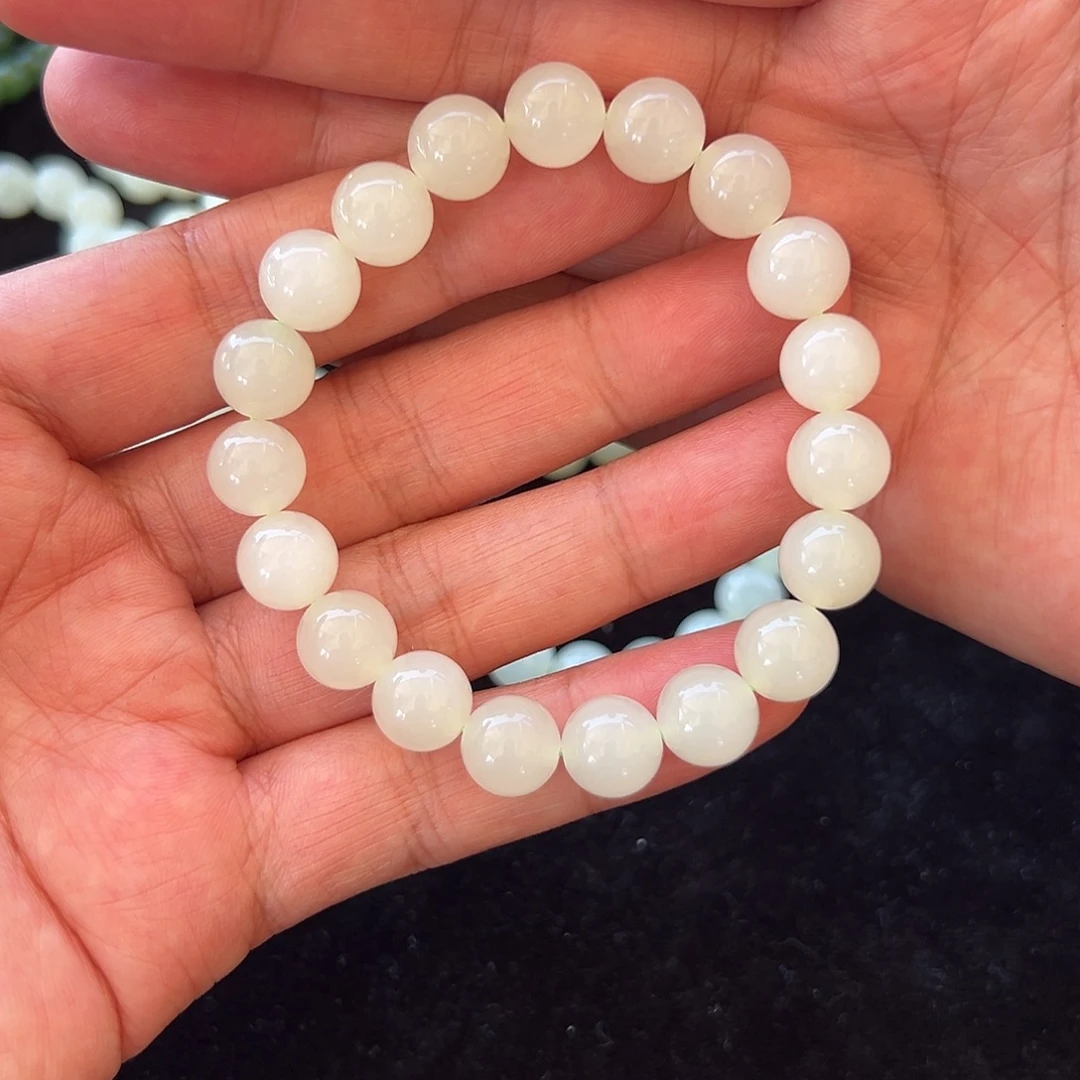 芳***和田玉手镯未镶嵌精品无暇精品葡萄肉色系