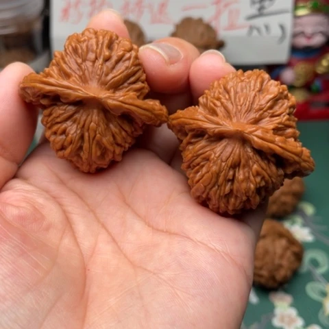 【闪购商品】文玩核桃吊坠44全品楼