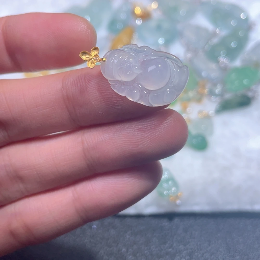 翡翠18K金镶嵌颈饰翡翠