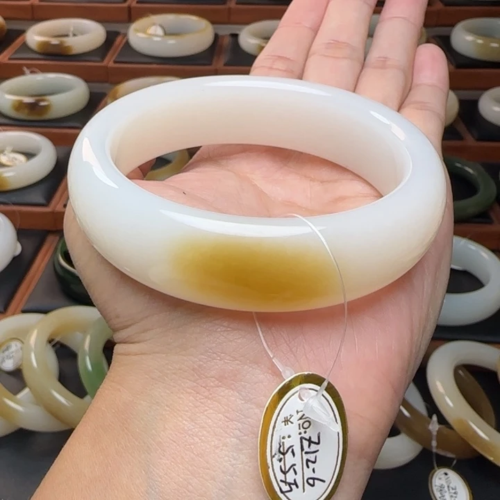 和田玉未镶嵌手镯粉底金糖61.1宽胎