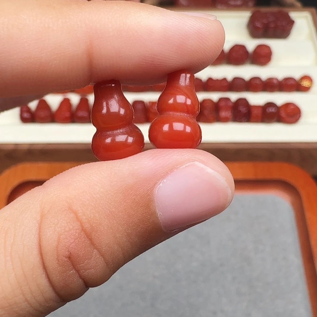 南红玛瑙未镶嵌颈饰