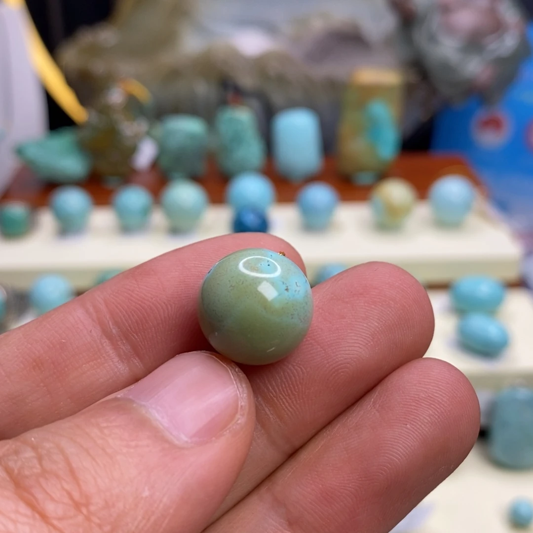 绿松石未镶嵌珠宝奇石14.6