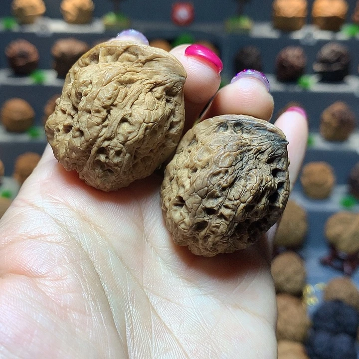 吊坠文玩核桃鹰嘴10号