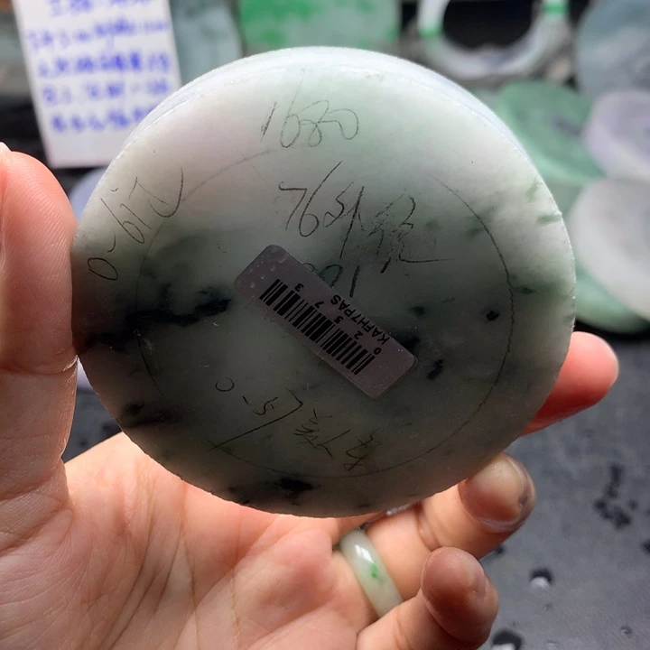 未镶嵌手镯定制翡翠