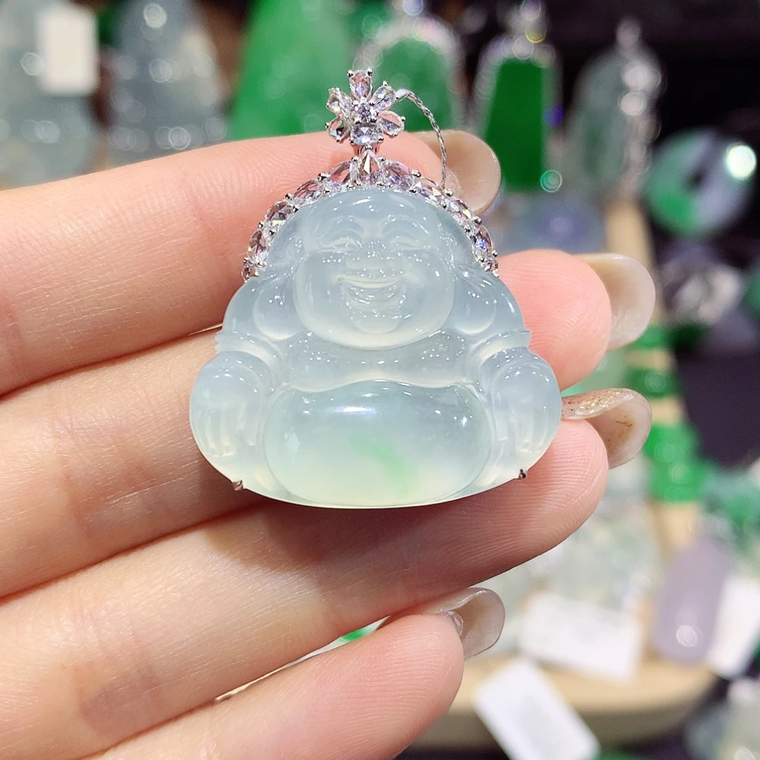 翡翠18K金镶嵌颈饰佛