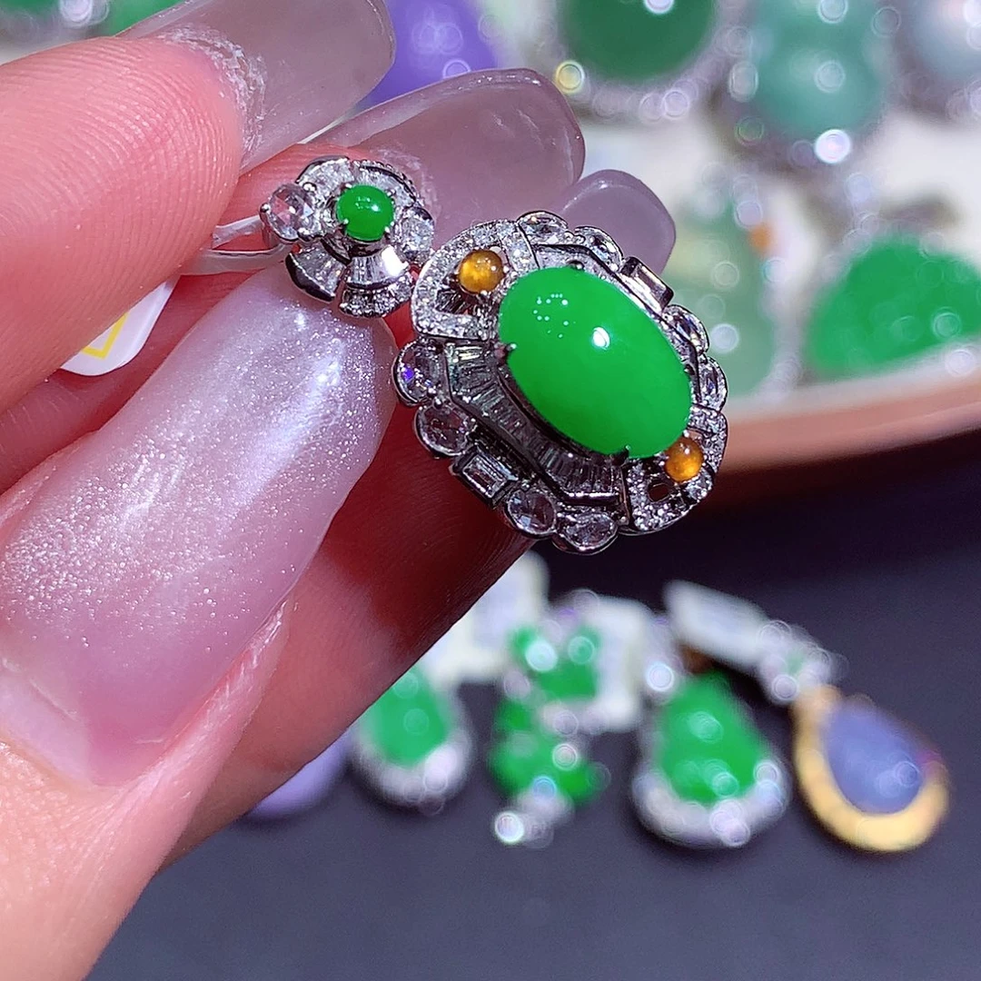 翡翠18K金镶嵌吊坠(不含链)