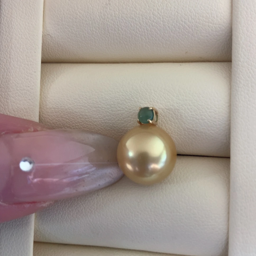 颈饰18K金镶嵌海水珍珠