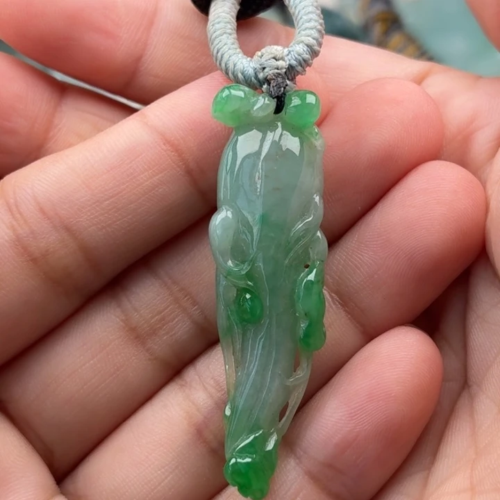 翡翠未镶嵌颈饰天然翡翠a货