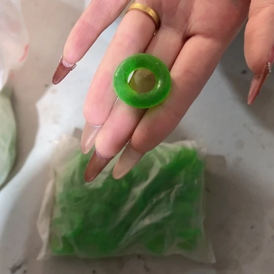 绿色杆止拍一发三十个