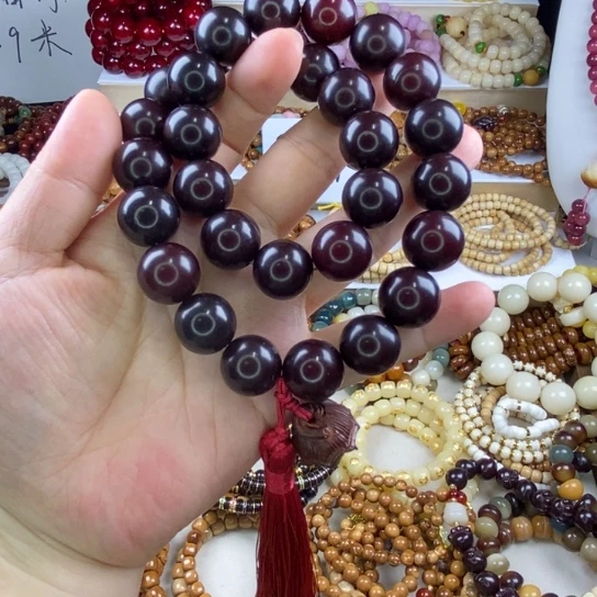 白玉菩提吊坠手持双圈墨玉菩提