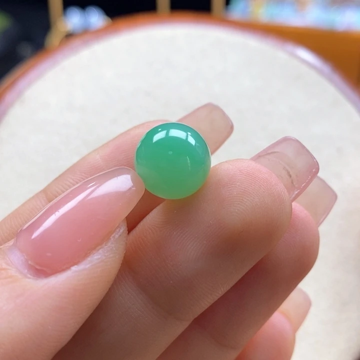 翡翠未镶嵌颈饰翡翠苹果绿圆珠