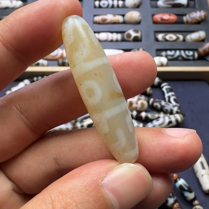 木***三玛瑙/玉髓未镶嵌珠宝半成品