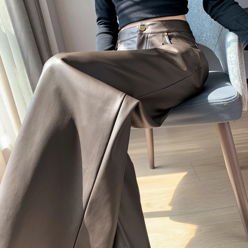 咖色皮裤女秋冬新款高级感垂感高腰开叉拖地长裤软PU皮宽松阔腿裤