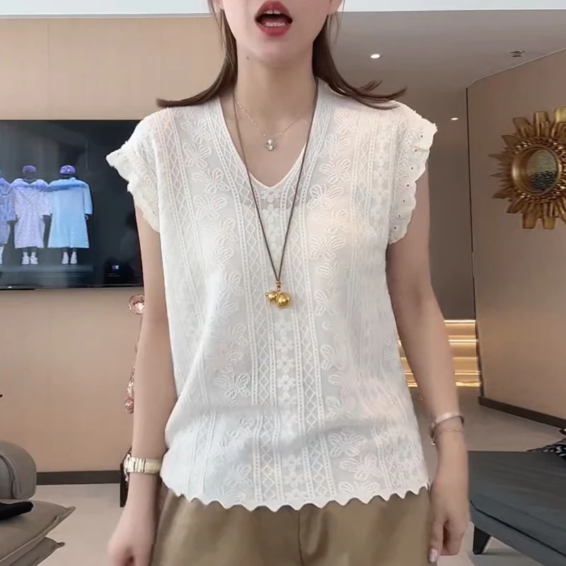 2025夏季新款法式V领蝴蝶蕾丝拼接针织衫女士设计感显瘦时尚衬衣