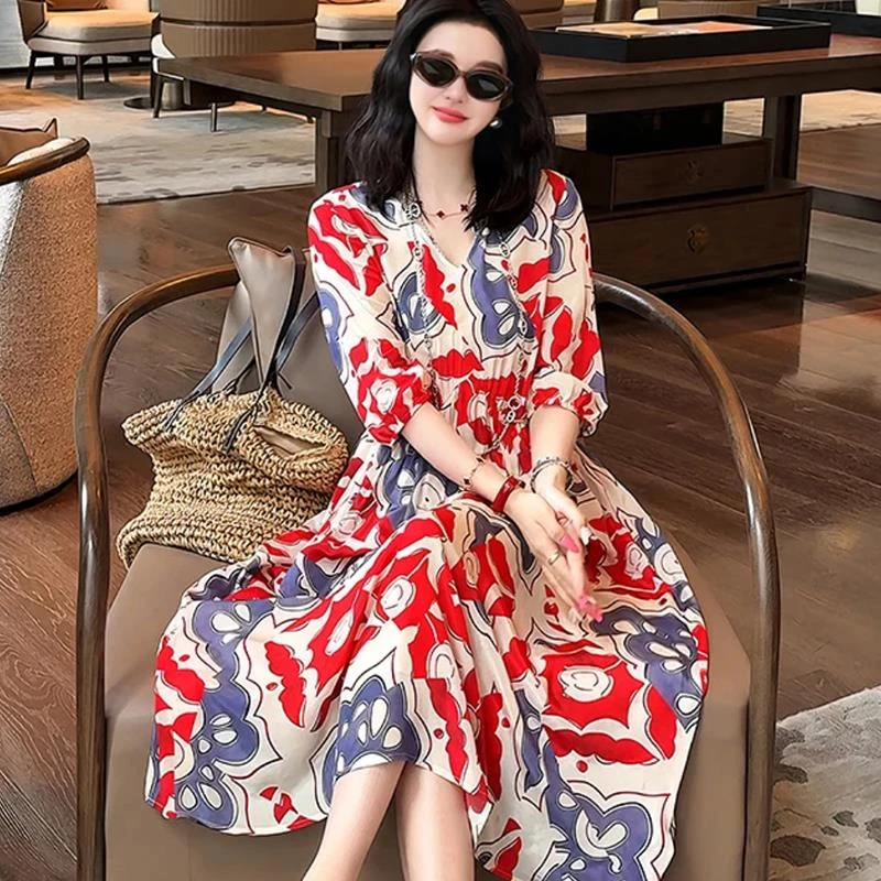 高级感法式复古气质连衣裙女2025夏季新款裙子收腰显瘦度假风长裙