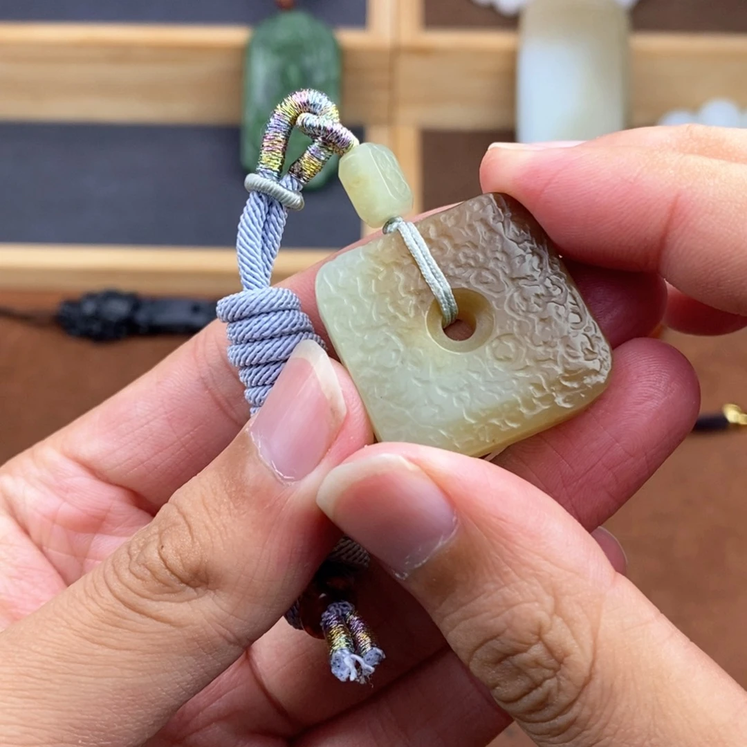 和田玉（糖玉）挂件未镶嵌