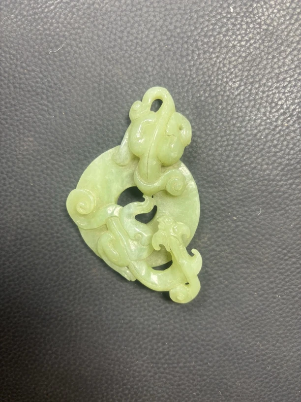 精美天然和田玉手把件