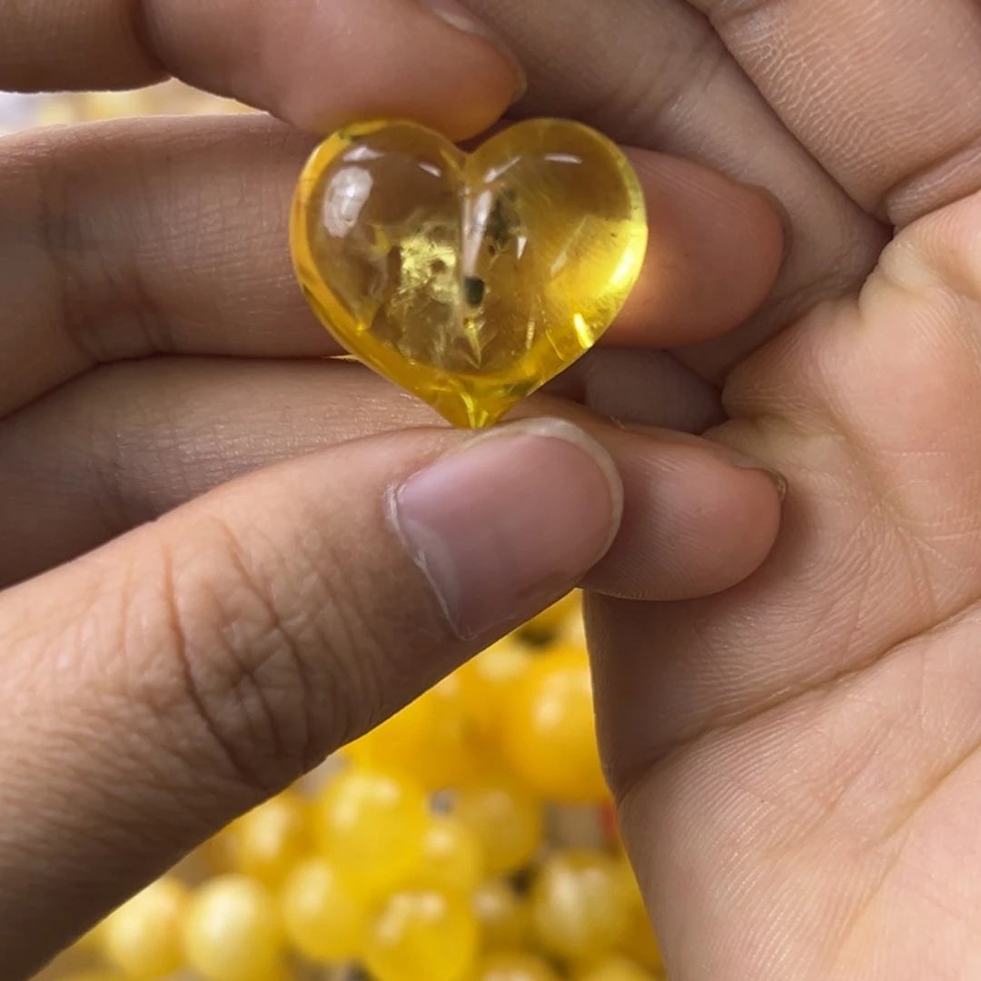 琥珀未镶嵌珠宝奇石