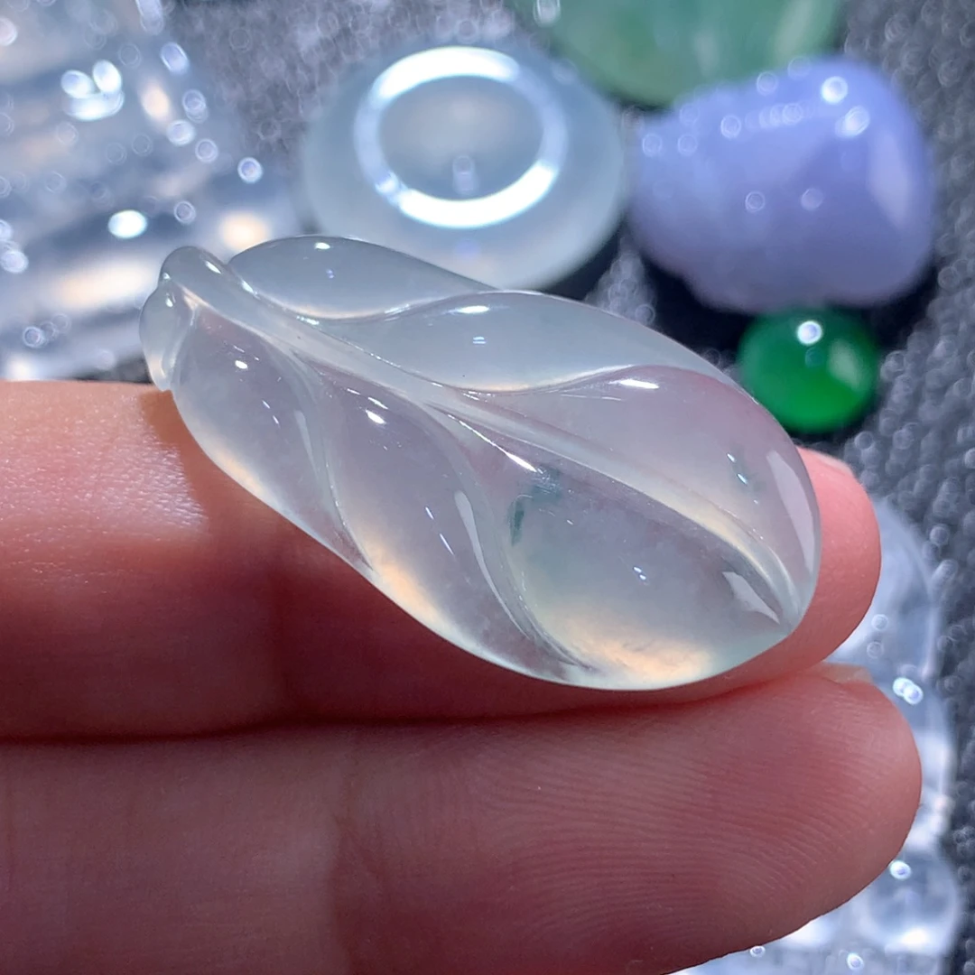 翡翠未镶嵌颈饰缅甸