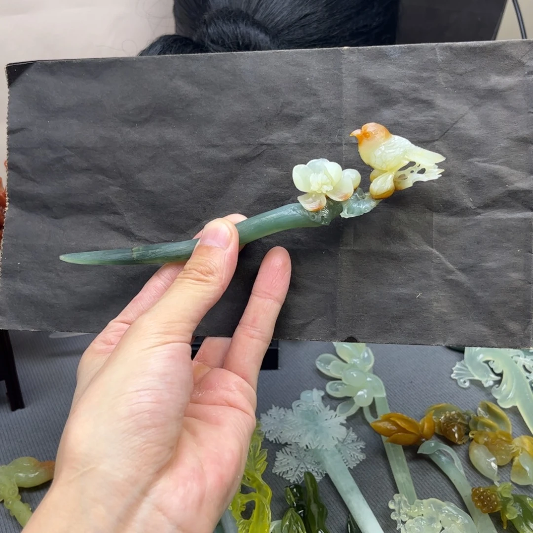 蛇纹石玉未镶嵌发饰